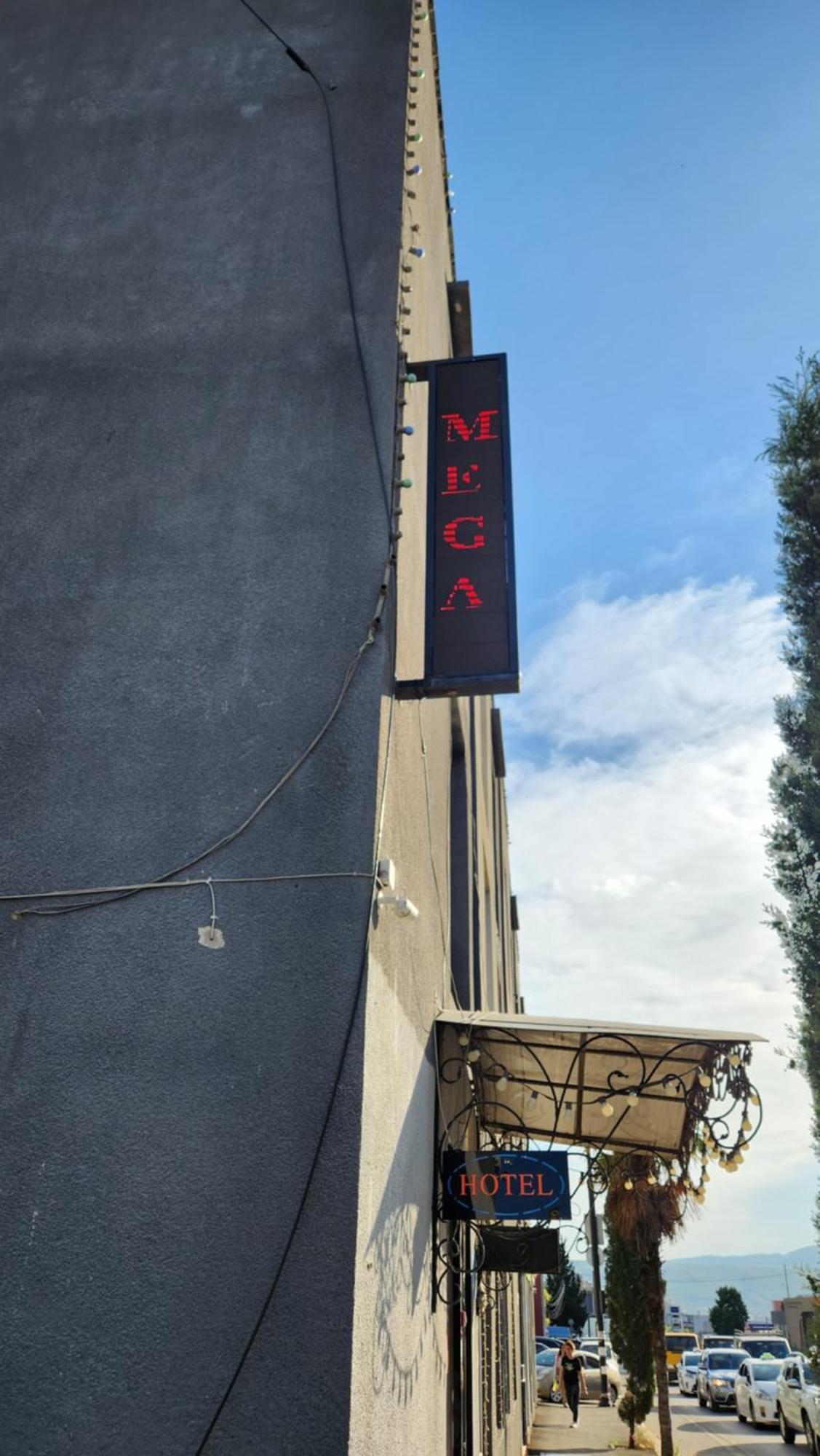 Hotel ,,Mega" Tbilisi Bagian luar foto
