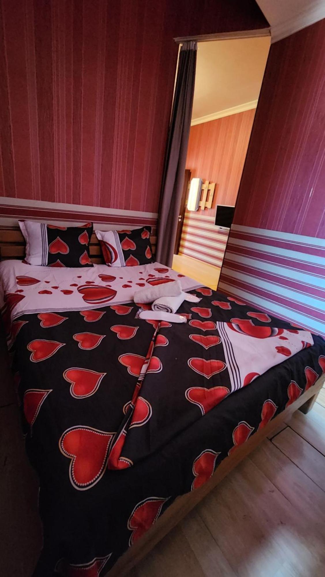 Hotel ,,Mega" Tbilisi Bagian luar foto