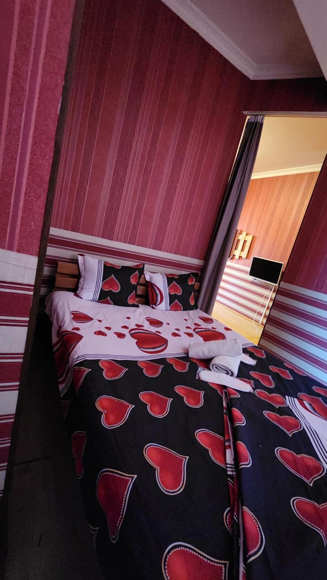 Hotel ,,Mega" Tbilisi Bagian luar foto