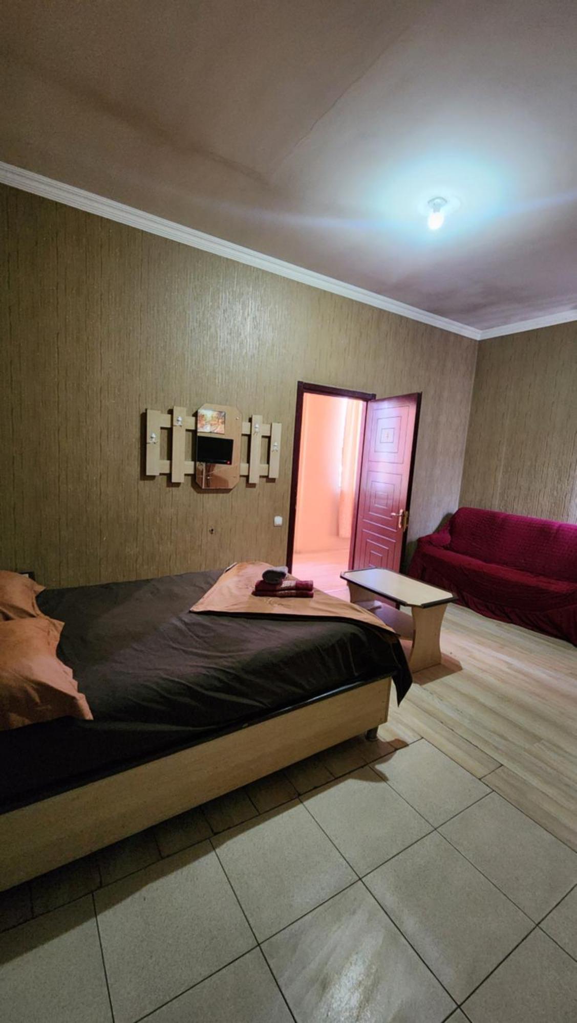 Hotel ,,Mega" Tbilisi Bagian luar foto