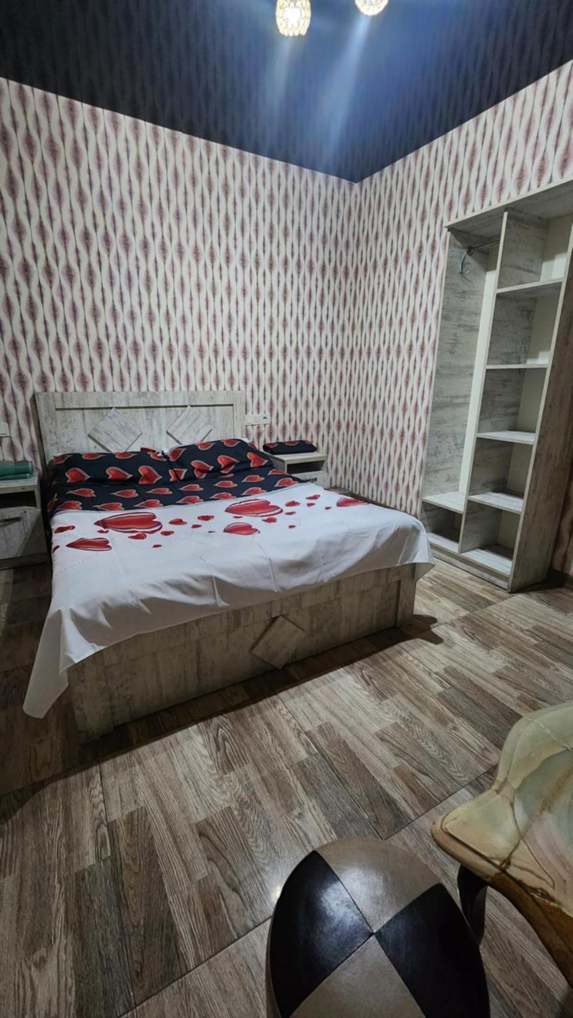 Hotel ,,Mega" Tbilisi Bagian luar foto