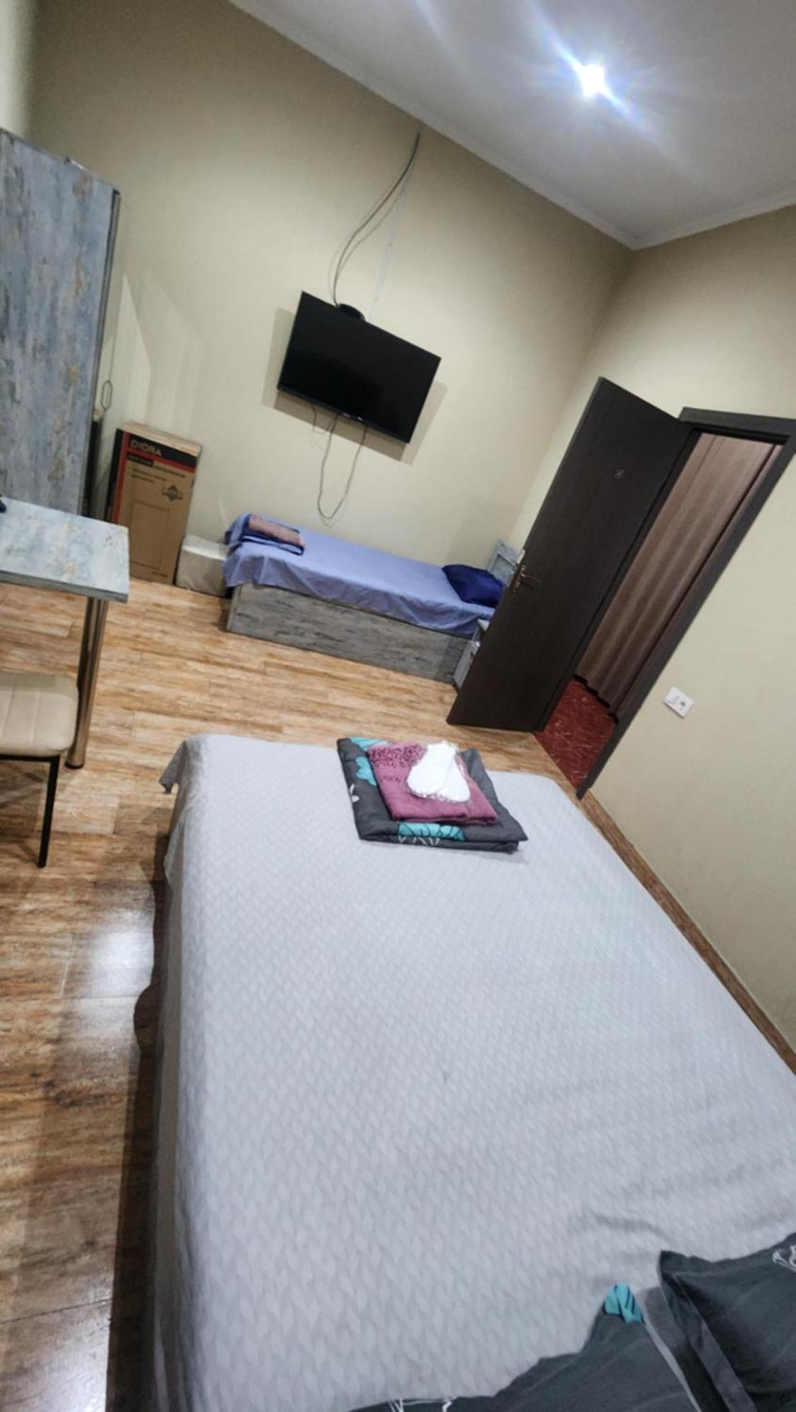 Hotel ,,Mega" Tbilisi Bagian luar foto