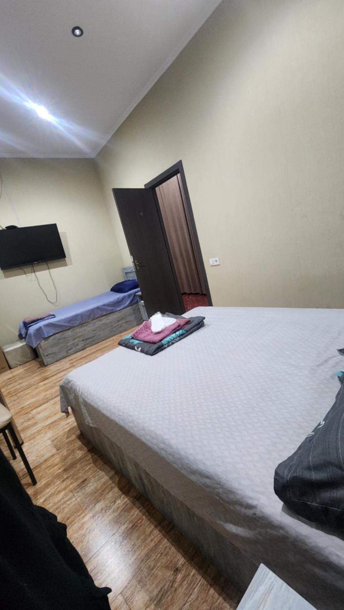 Hotel ,,Mega" Tbilisi Bagian luar foto